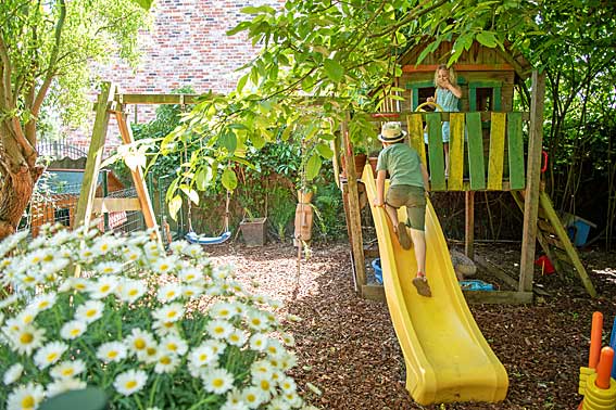 Ideale trouwfeesten voor kinderen, allerlei kinderanimatie, speeltuin, buitenspelen